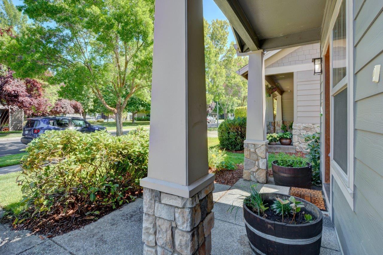 Alderwood Townhomes - Residential