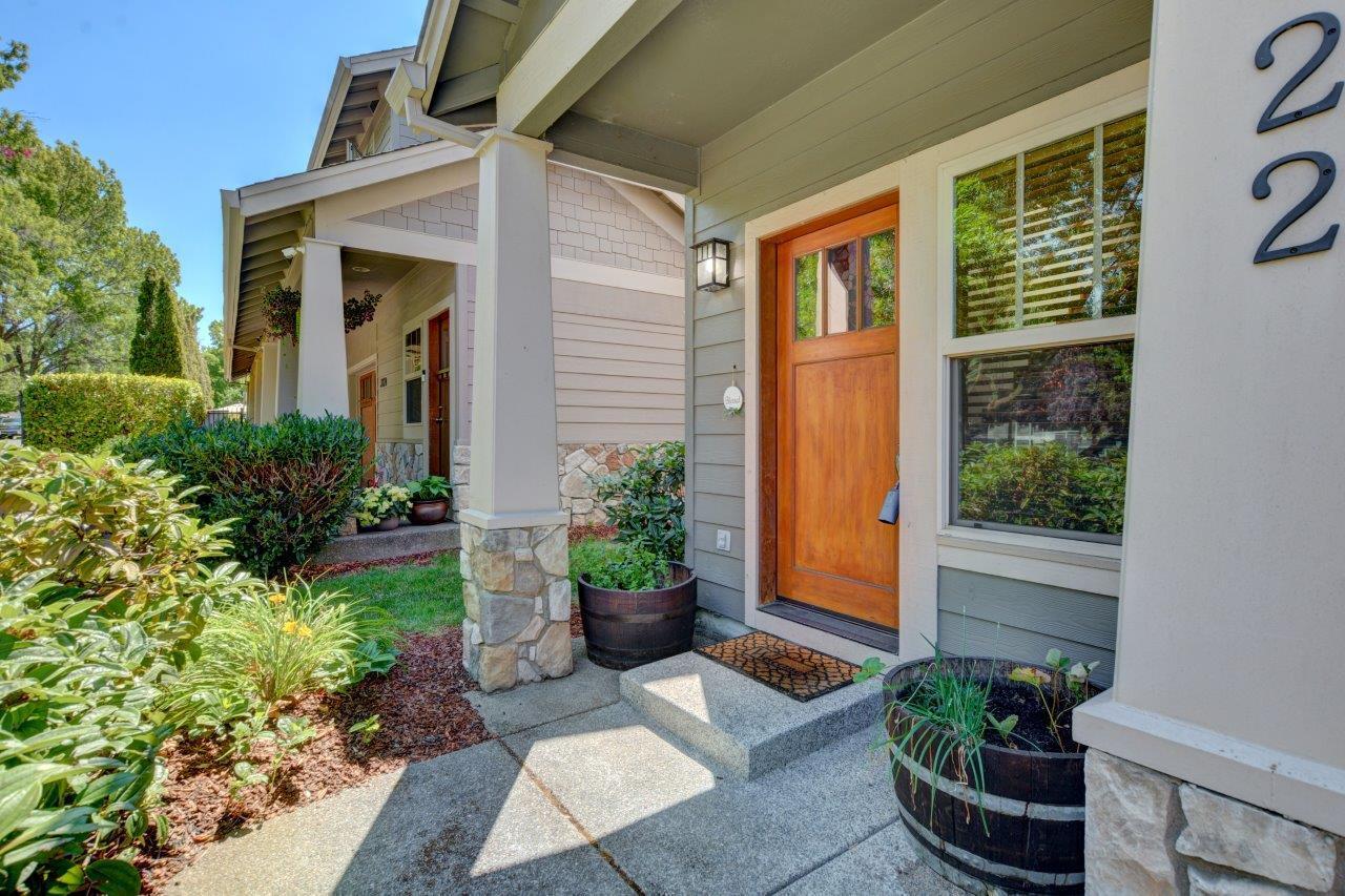 Alderwood Townhomes - Residential