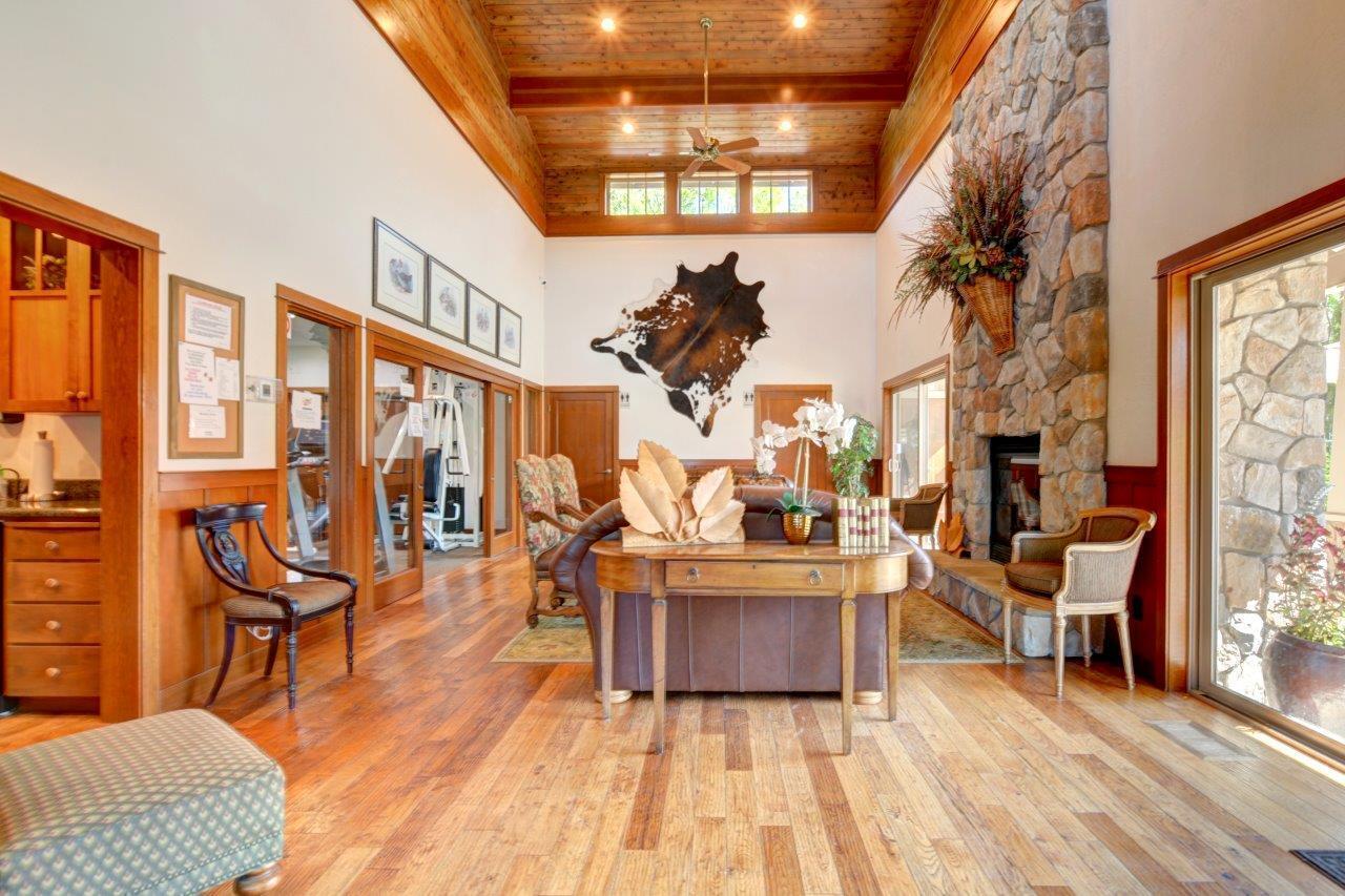 Alderwood Townhomes - Residential