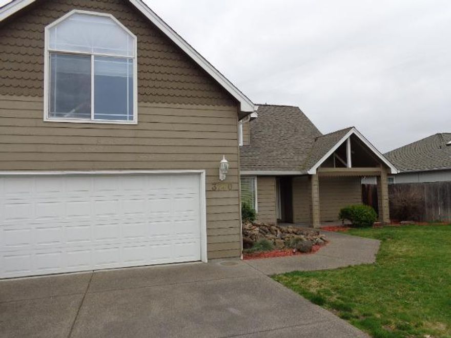 This is a Fannie Mae, Home Path property. Mature subdivision of nice homes. Convenient to downtown shops, schools and churches. Two story home with vaulted ceilings. Open kitchen, large family room and a loft space for an office. Separate Master Bedroom and bathroom on main floor. Fenced and landscaped back yard.