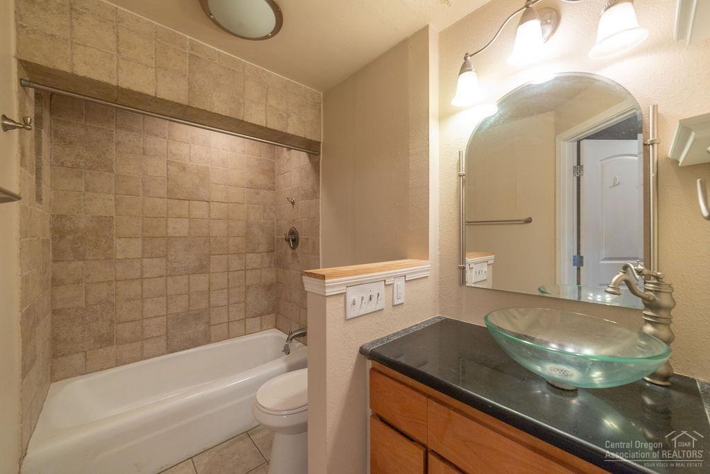 Greenway Condo - Residential