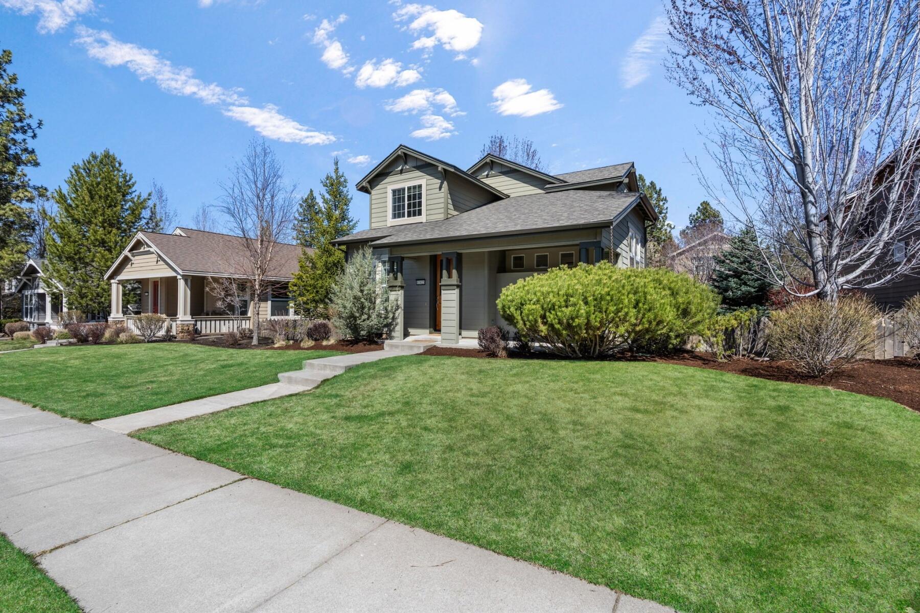 61425 Davis Lake Loop
