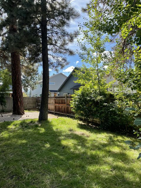 Tiny photo for 533 N Freemont Street, Sisters, OR 97759 (MLS # 220213328)
