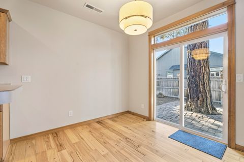 Tiny photo for 533 N Freemont Street, Sisters, OR 97759 (MLS # 220213328)