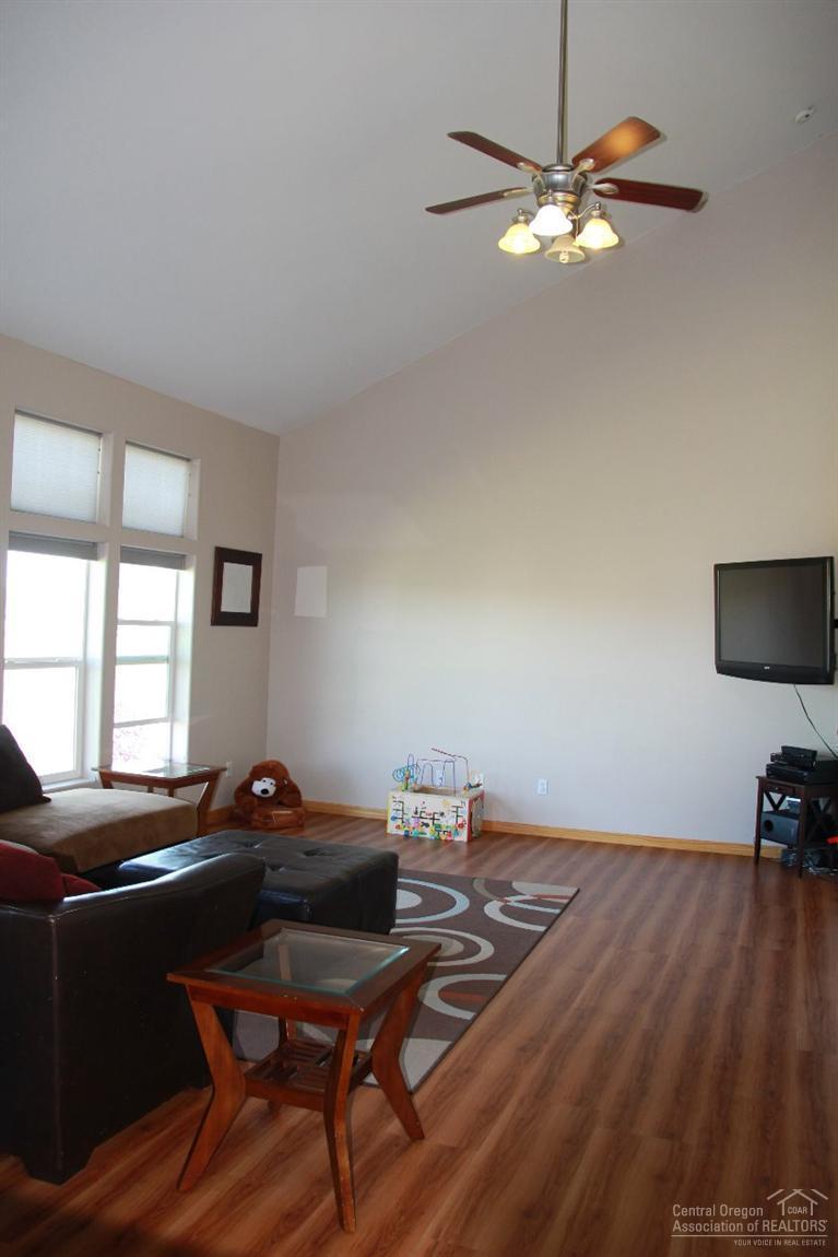 Country View Est - Residential