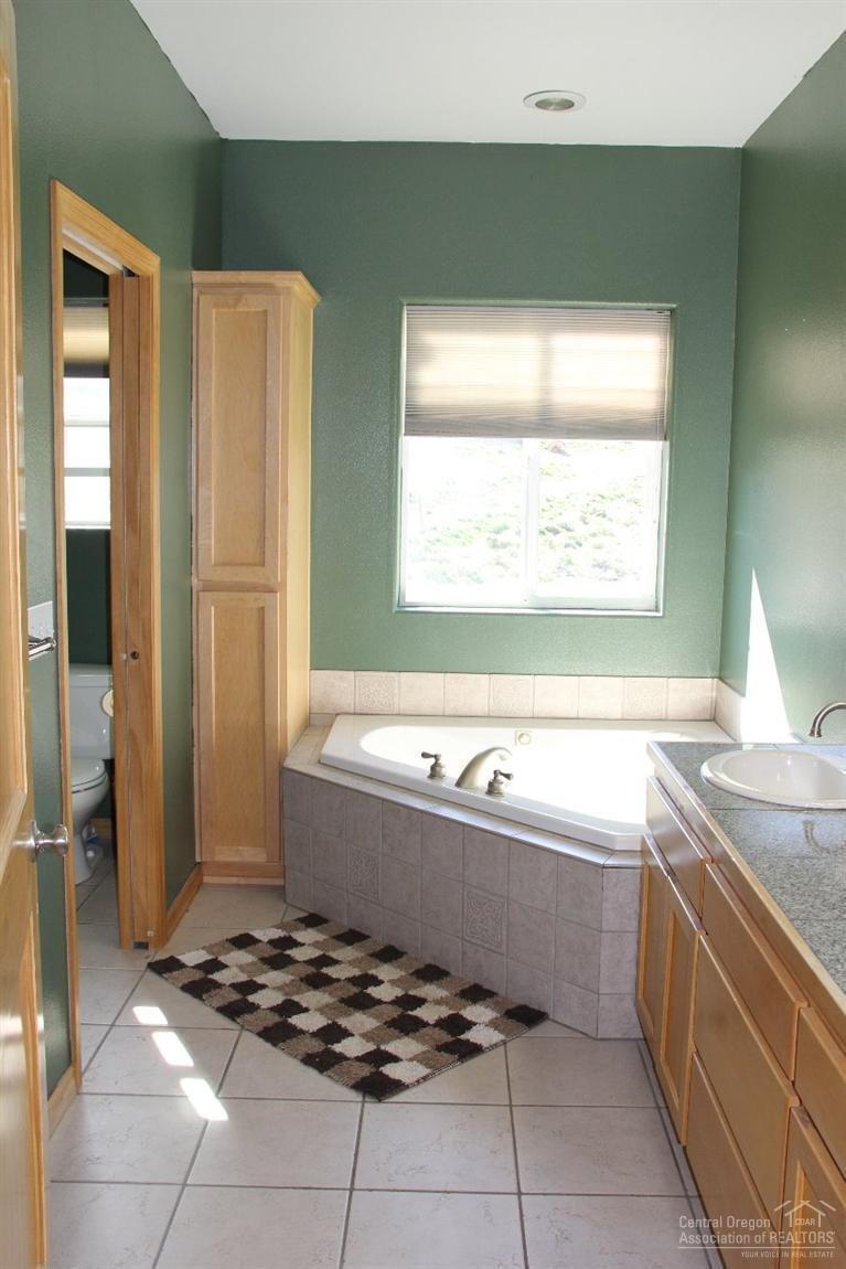 Country View Est - Residential