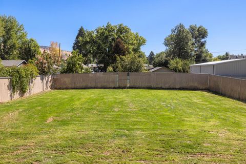 Tiny photo for 1759 Summers Lane, Klamath Falls, OR 97603 (MLS # 220213182)