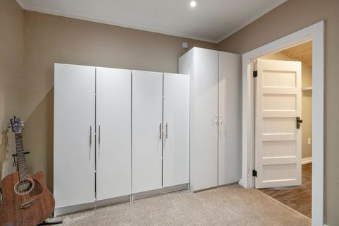 Tiny photo for 1759 Summers Lane, Klamath Falls, OR 97603 (MLS # 220213182)