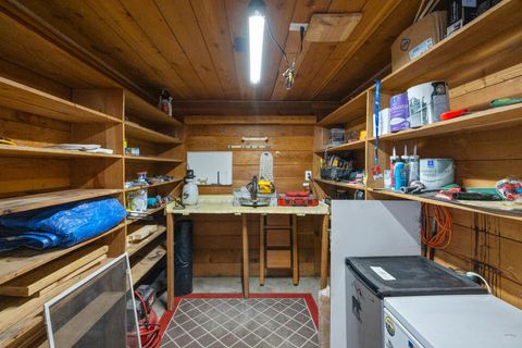 Tiny photo for 1759 Summers Lane, Klamath Falls, OR 97603 (MLS # 220213182)