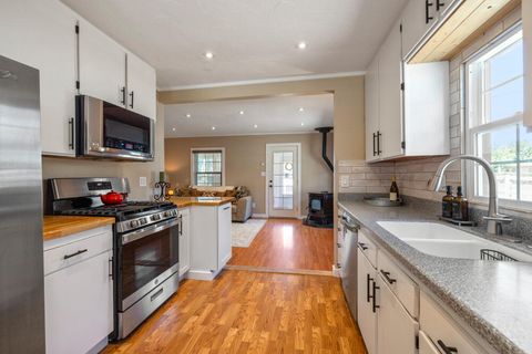 Tiny photo for 1759 Summers Lane, Klamath Falls, OR 97603 (MLS # 220213182)