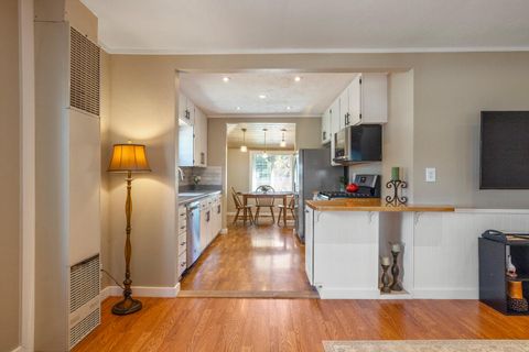 Tiny photo for 1759 Summers Lane, Klamath Falls, OR 97603 (MLS # 220213182)