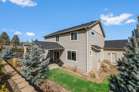 Tiny photo for 1801 NE Shadowcrest Way, Bend, OR 97701 (MLS # 220217633)