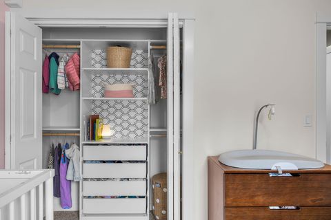 Tiny photo for 1801 NE Shadowcrest Way, Bend, OR 97701 (MLS # 220217633)