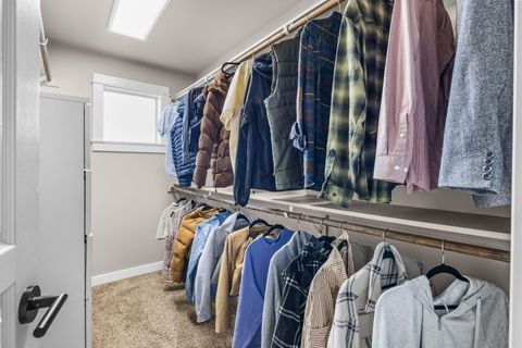 Tiny photo for 1801 NE Shadowcrest Way, Bend, OR 97701 (MLS # 220217633)