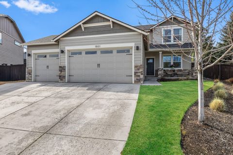 Tiny photo for 1801 NE Shadowcrest Way, Bend, OR 97701 (MLS # 220217633)