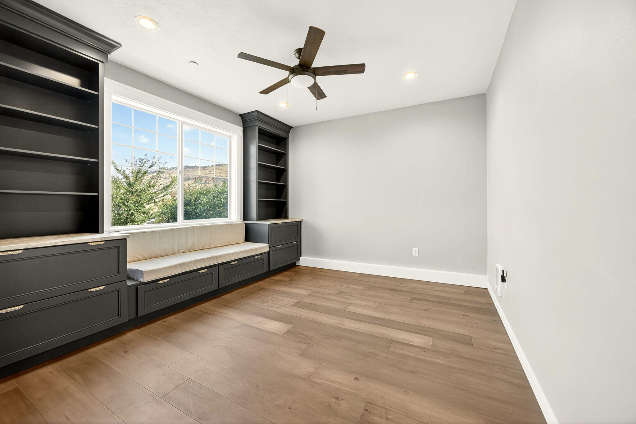 East Terrace Estates - Residential