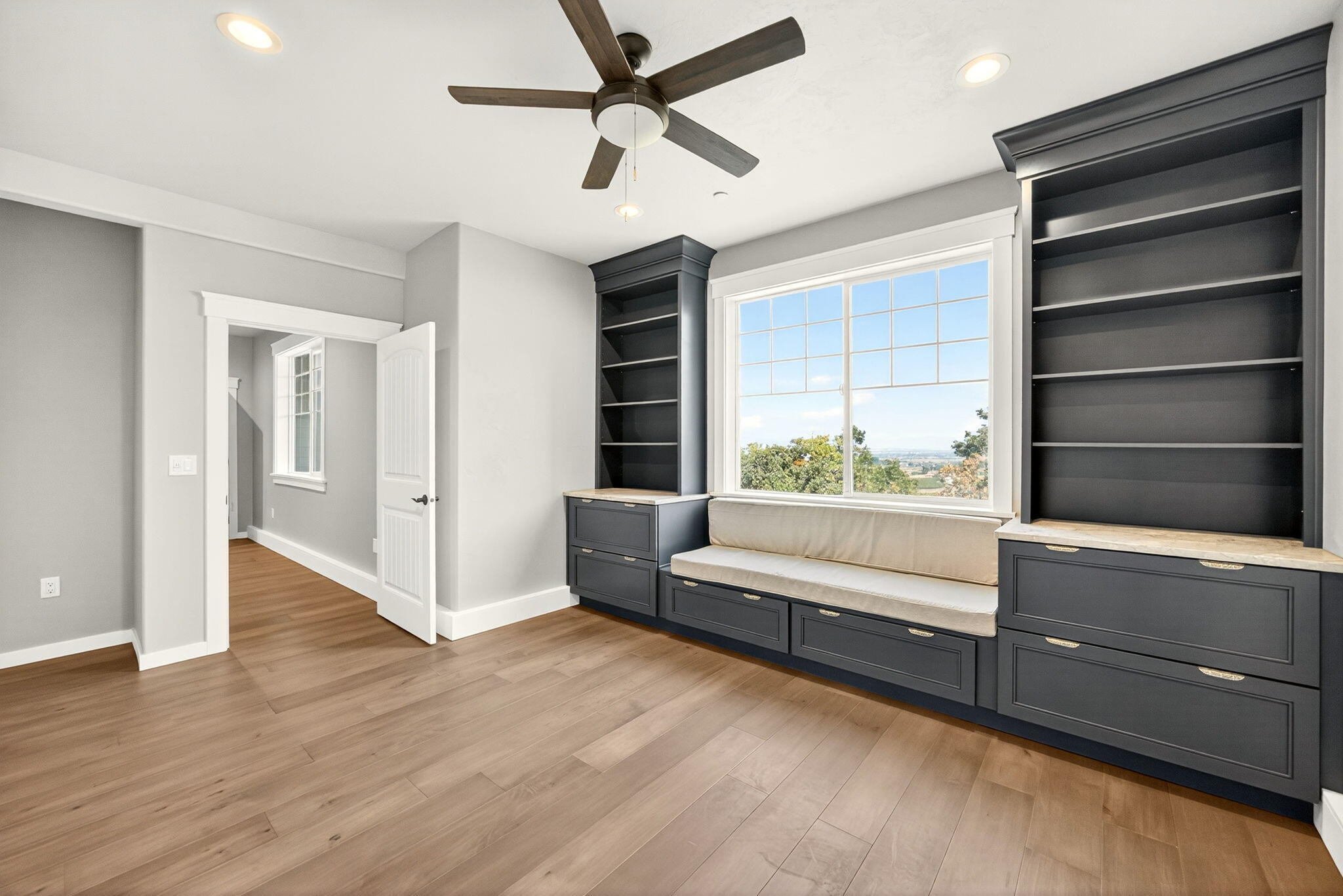 East Terrace Estates - Residential