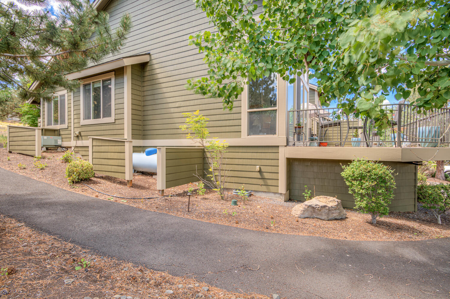 10737 Village Loop