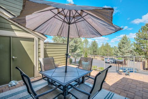 Tiny photo for 10737 Village Loop, Redmond, OR 97756 (MLS # 220221711)