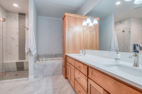 Tiny photo for 10737 Village Loop, Redmond, OR 97756 (MLS # 220221711)