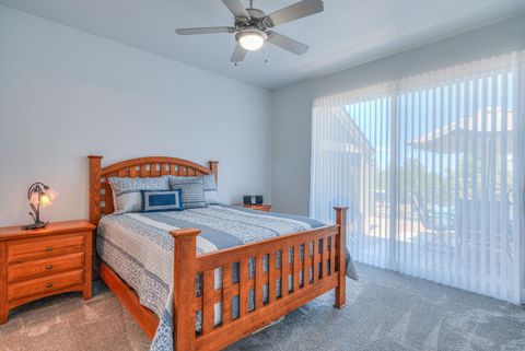Tiny photo for 10737 Village Loop, Redmond, OR 97756 (MLS # 220221711)