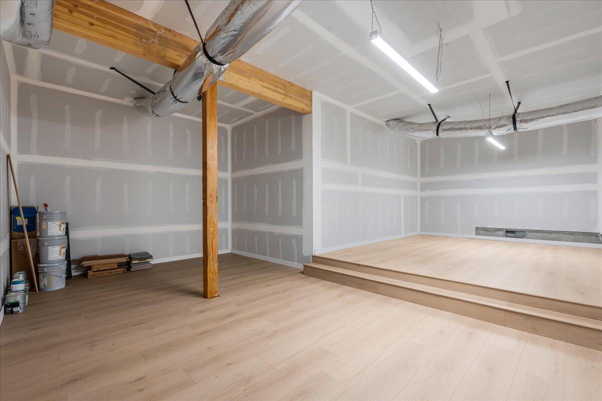 Broken Top - Residential