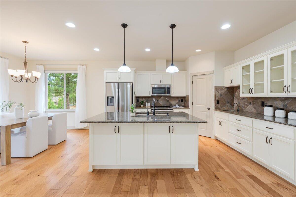 Broken Top - Residential