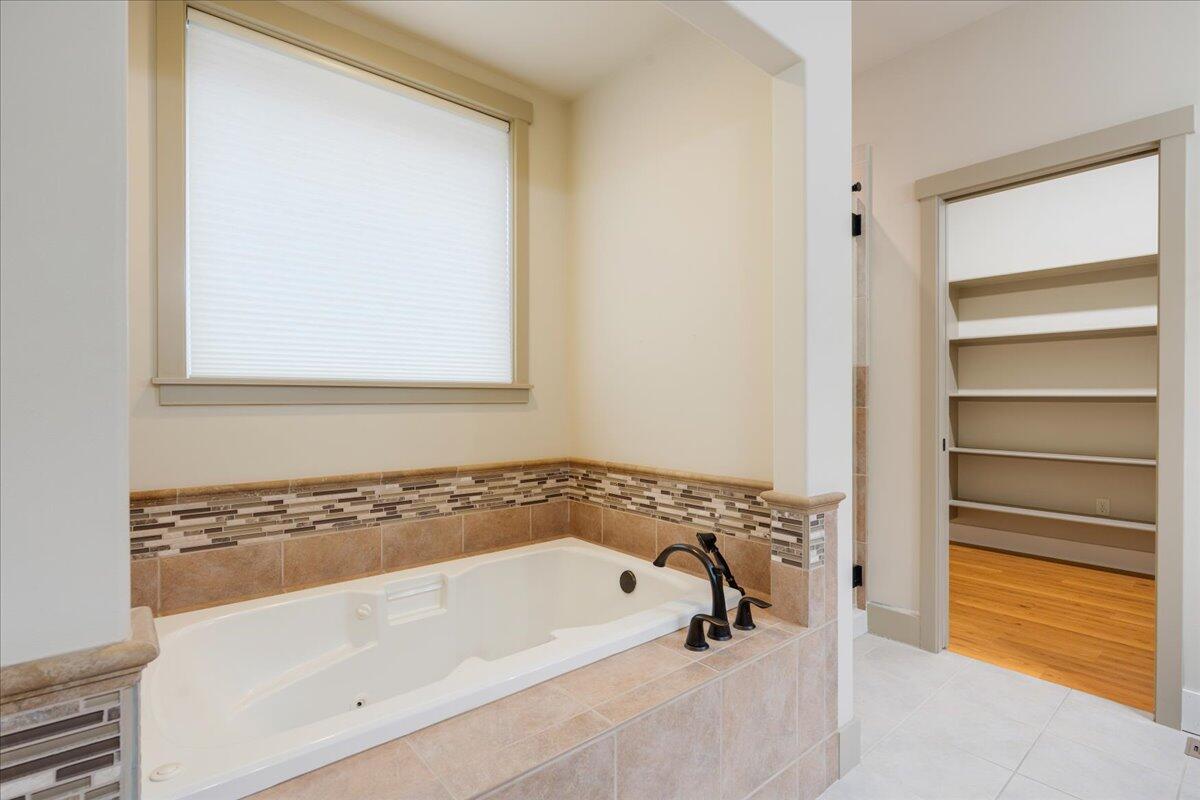 Broken Top - Residential