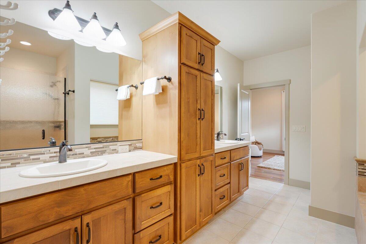 Broken Top - Residential