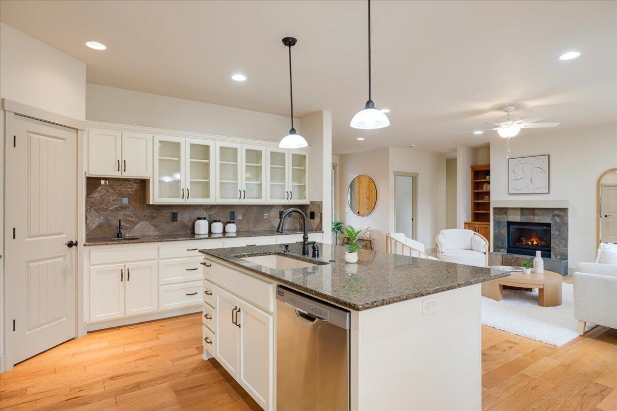 Broken Top - Residential