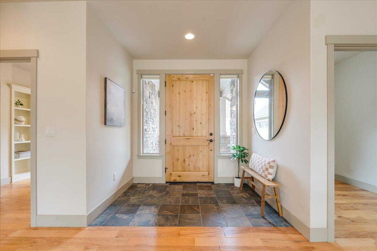 Broken Top - Residential