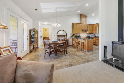 Tiny photo for 16445 Meadows Road, White City, OR 97503 (MLS # 220219437)
