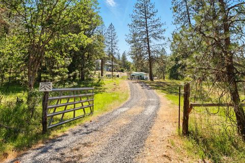 Tiny photo for 16445 Meadows Road, White City, OR 97503 (MLS # 220219437)