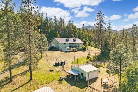 Tiny photo for 16445 Meadows Road, White City, OR 97503 (MLS # 220219437)