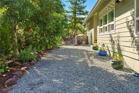Tiny photo for 16445 Meadows Road, White City, OR 97503 (MLS # 220219437)