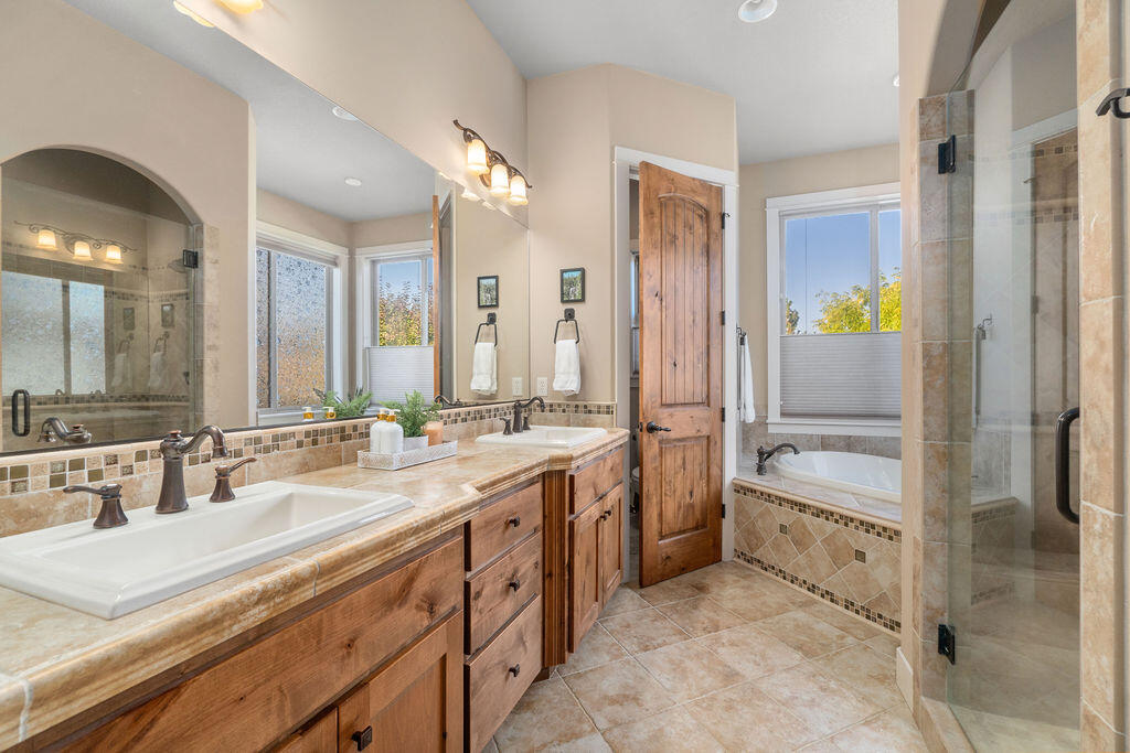 River Rim - Residential