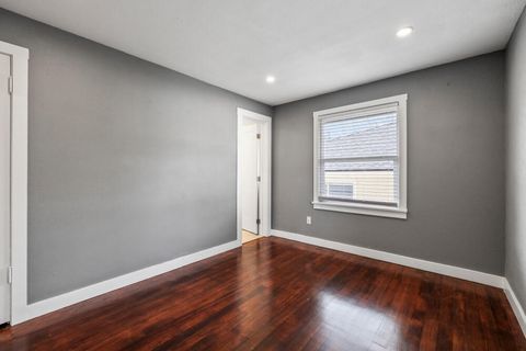 Tiny photo for 1855 Portland Street, Klamath Falls, OR 97601 (MLS # 220211707)