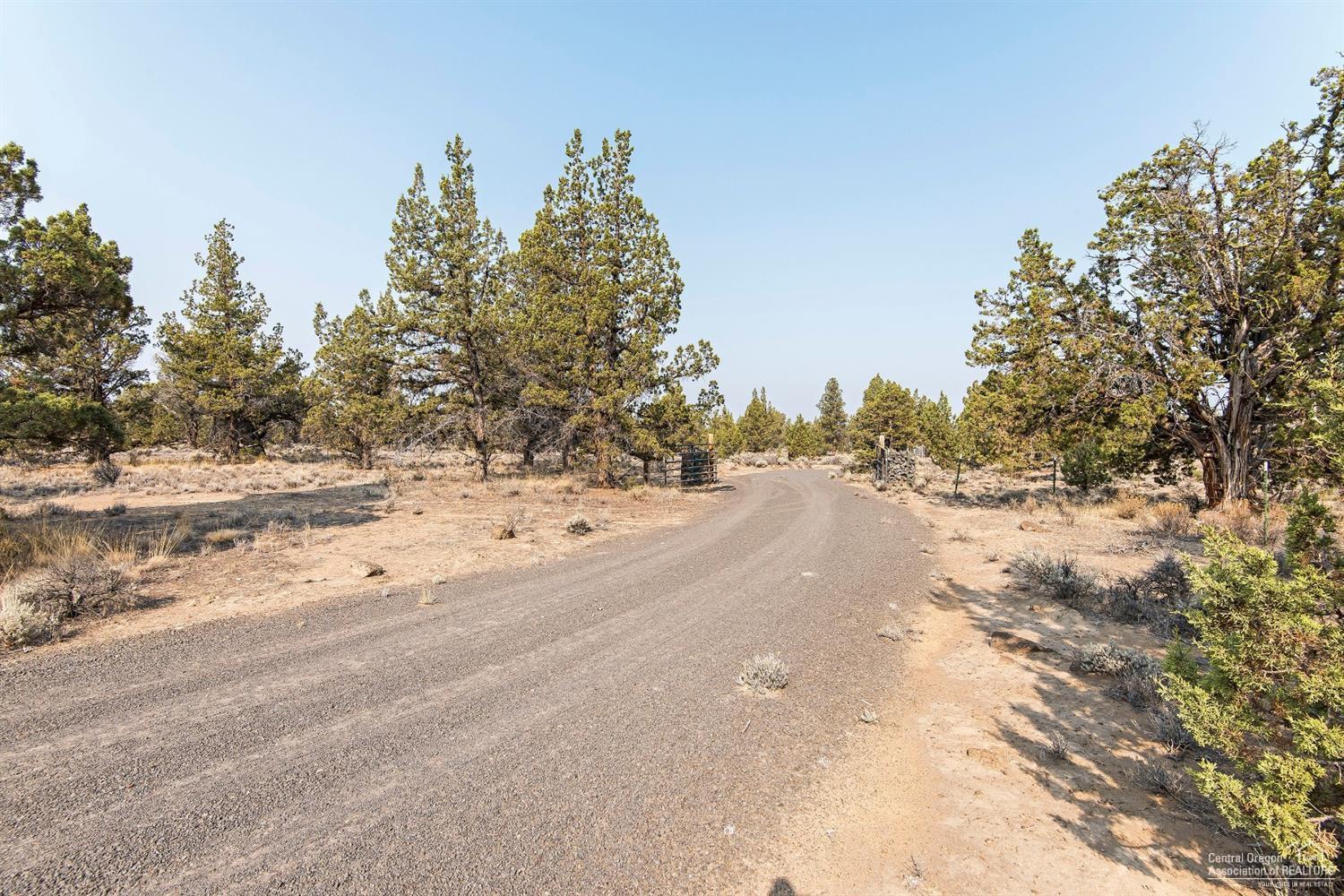 West Powell Butte Es - Land