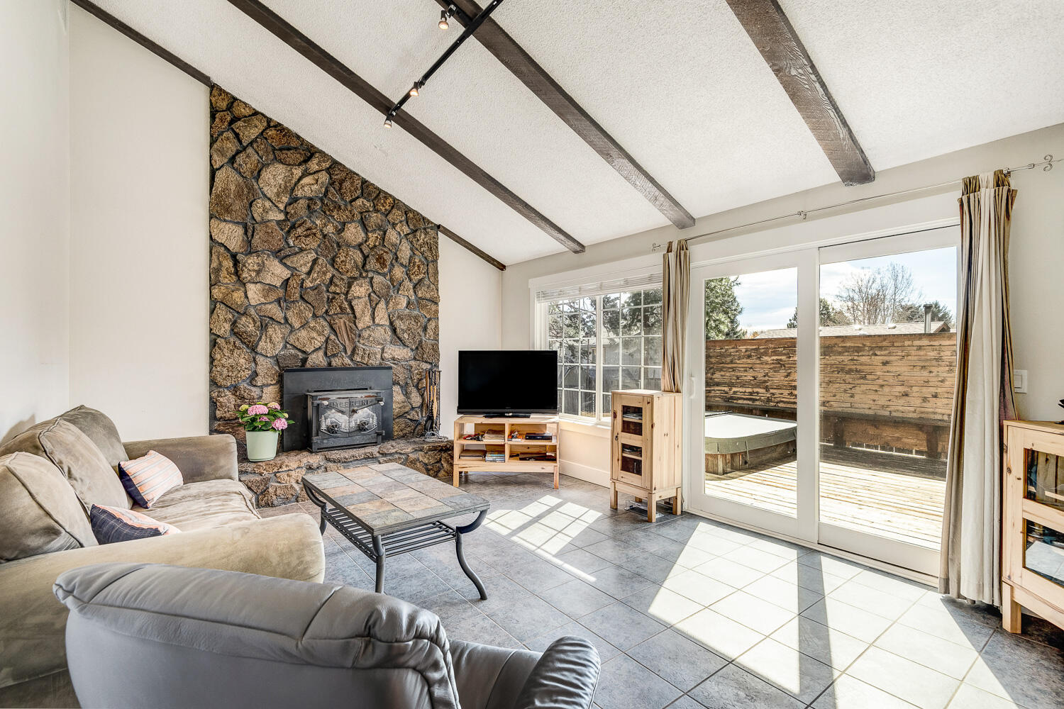 2701 NE Canyon Park Place