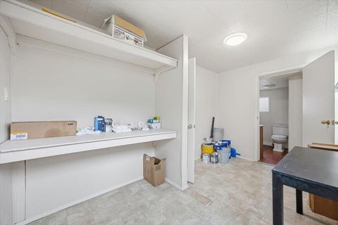 Tiny photo for 606 SW 2nd Street, Pendleton, OR 97801 (MLS # 220214044)