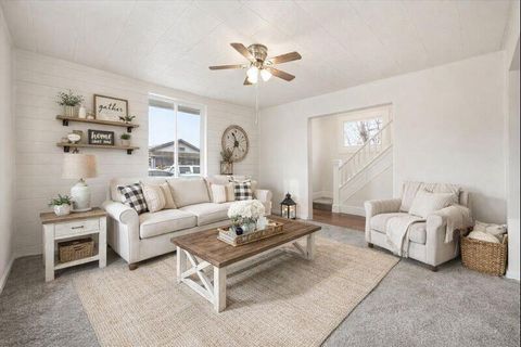 Tiny photo for 606 SW 2nd Street, Pendleton, OR 97801 (MLS # 220214044)