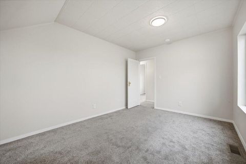 Tiny photo for 606 SW 2nd Street, Pendleton, OR 97801 (MLS # 220214044)
