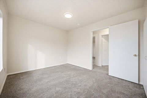 Tiny photo for 606 SW 2nd Street, Pendleton, OR 97801 (MLS # 220214044)