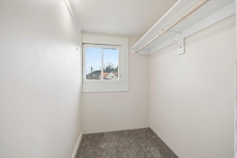 Tiny photo for 606 SW 2nd Street, Pendleton, OR 97801 (MLS # 220214044)