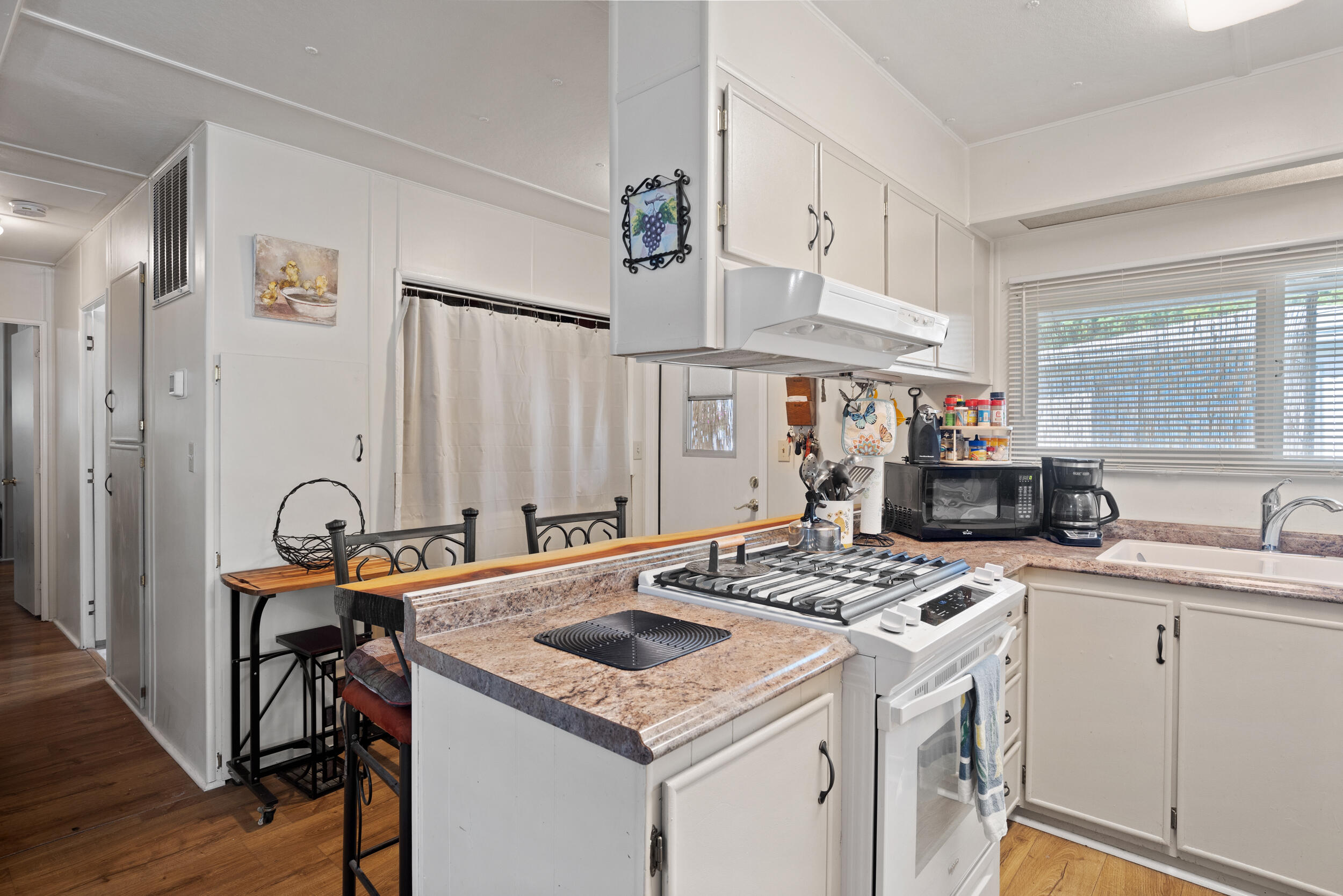 Rogue Lea Estates - Residential