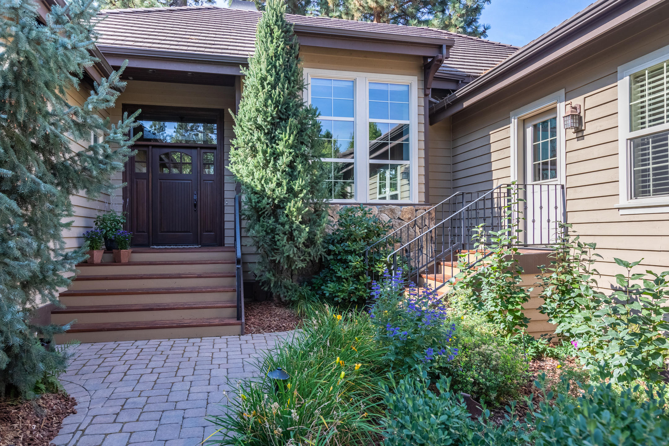 Broken Top - Residential