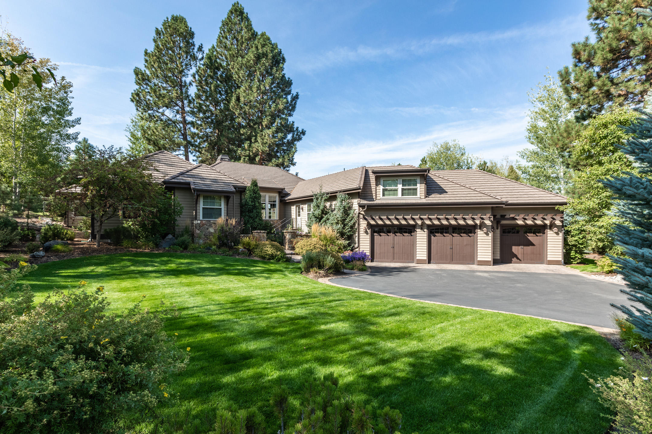 Broken Top - Residential