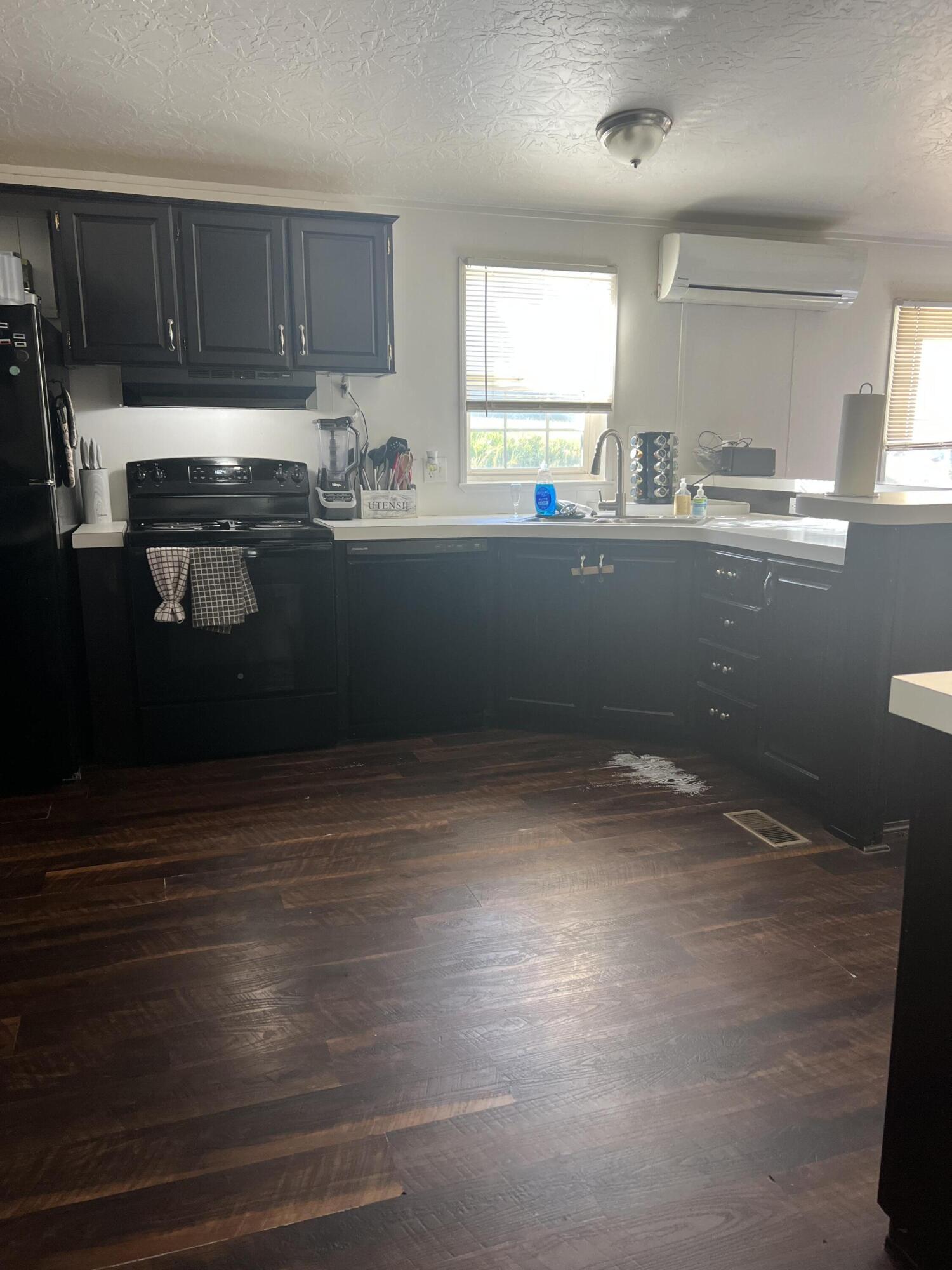 Round Lake Estates - Residential