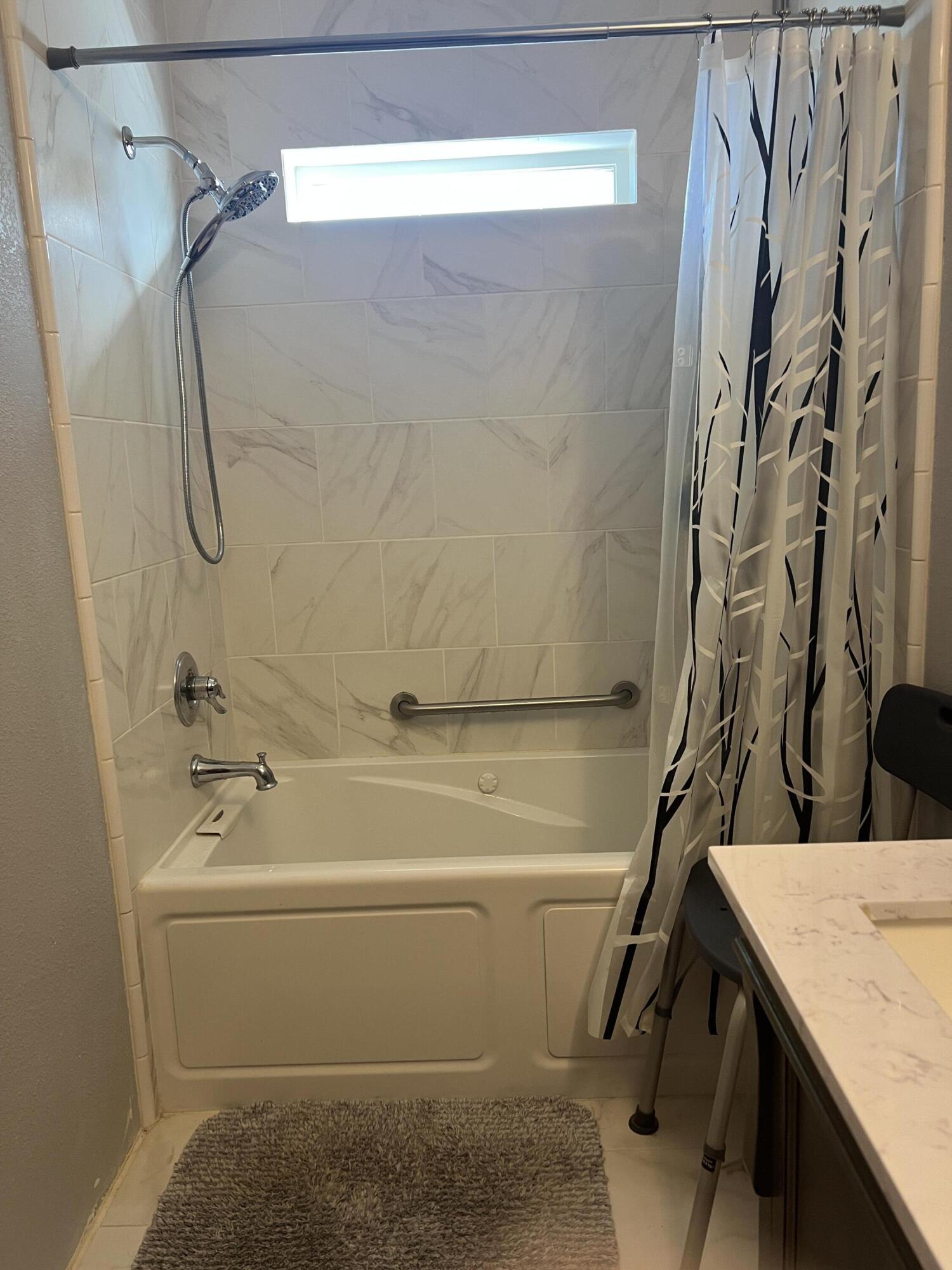 Round Lake Estates - Residential