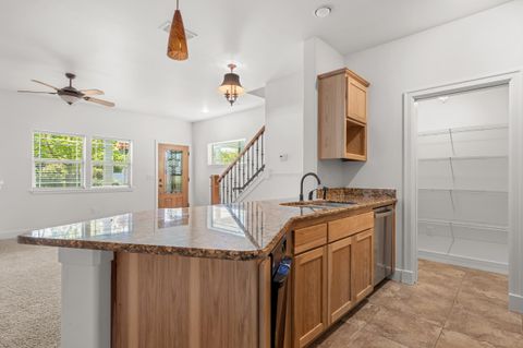 Tiny photo for 1238 Fruitdale Drive, Grants Pass, OR 97527 (MLS # 220219694)